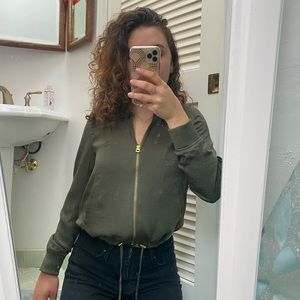 green h&m bomber jacket 💚